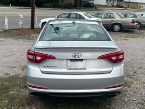 Sedán Hyundai Sonata 2017 de 4 Puertas Seminuevo en Excelentes Condiciones - Product Image 2