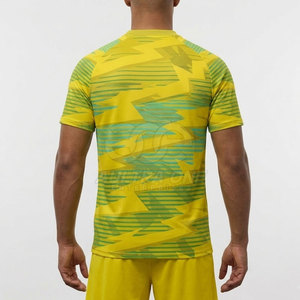Maillot de football léger et de haute qualité pour homme – Tenue de sport élégante, respirante, écologique, à séchage rapide, à manches courtes, idéal pour l'entraînement - Product Image 4