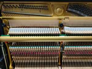 Piano droit Yamaha U3H importé, de haute qualité, professionnel, d'occasion, son clair, sensation solide, U3 88 touches 1645941 - Product Image 3