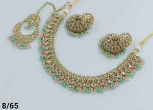 Conjunto de collar de Gargantilla redondo Motipearl chapado en oro tradicional indio y de moda con pendiente Jumkha, conjunto de collar Maagtika para mujer - Product Image 4