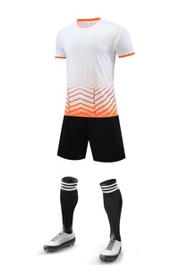 Ensemble de vêtements de sport décontractés pour hommes et femmes respirant 100% Polyester Football Basketball Jersey imprimé personnalisé Nom de l'équipe - Product Image 4