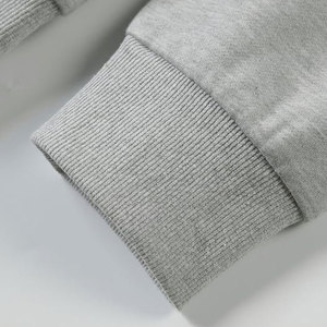 Conjunto de Verano de Dos Piezas con Chaqueta Cortavientos de Nailon con Bloques de Color y Cremallera, Pantalones Cortos, Chándal para Hombre de AMAZING INDUSTRIES - Product Image 4