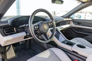 SUPER CLEAN 2020 PO-RS-CHE TA-YC-AN 4S  MOTEUR AWD TRANSMISSION AUTOMATIQUE SIÈGES EN CUIR - Product Image 2