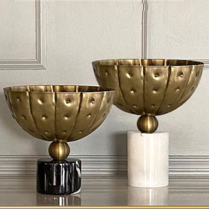 ชามตกแต่งบ้านทรงแปลกตา ทำจากอะลูมิเนียมสไตล์นอร์ดิกใหม่ ลายนูน ผิวสัมผัสแบบทองโบราณ - Product Image 2