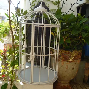 힌지 도어 및 교수형 후크가있는 장식용 철 새 또는 식물 케이지 새장을 돌릴 준비가 된 꽃꽂이를위한 흰색 새 케이지