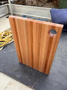 Planche à découper en bois élégante Planche à découper de cuisine durable Idéale pour les restaurants, les cafés et la préparation alimentaire professionnelle - Product Image 6