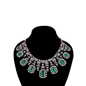 Magnífico Juego de Collar con Diamantes Naturales en Oro Blanco, Amarillo y Rosa de 18 Quilates, Joyería de Lujo con Certificación IGI - Product Image 2