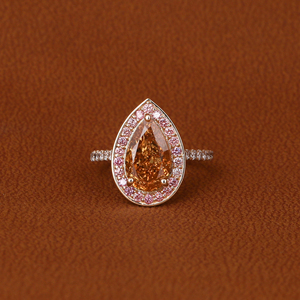 Glamorous Accent Stone Yellow Pear Cut Lab Grown Diamond Anillo de compromiso Classic Pink Sterling Silver Chapado en oro IGI Certified - Product Image 1