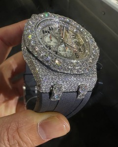 Qualité à l'exportation Élégante Iced-Out Diamond Watch pour l'image de marque, les cadeaux d'entreprise ou les collections au détail disponible à la quantité en vrac - Product Image 2