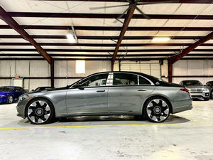 รถหรู2022 Mercedes-Benz S-Class Maybach S 580 4MATIC AWD ที่ประณีตมากกับการสนับสนุนที่กำหนดเอง