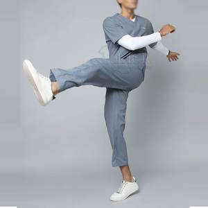 2025 personalizado al por mayor de los hombres Jogger Scrub trajes 100% algodón de alta calidad Hospital Scrub Sets Hecho en Pakistán - Product Image 5