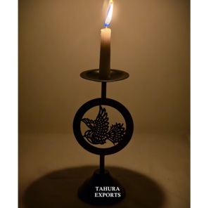 เชิงเทียนเหล็กสีดำทันสมัย พร้อมงานฝีมือเลเซอร์สวยงาม ให้ความโดดเด่นและอบอุ่นในยามค่ำคืนด้วยแสงเทียนอ่อนโยน - Product Image 1