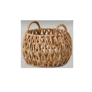 Mejore su hogar con la cesta redonda tejida Seagrass con asas adecuada para uso en interiores y exteriores - Product Image 1