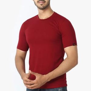 Logo personnalisé en stock meilleur style de t-shirt pour hommes à la mode saison d'été bonne qualité prix raisonnable t-shirts pour hommes nouveau t-shirt d'été - Product Image 1