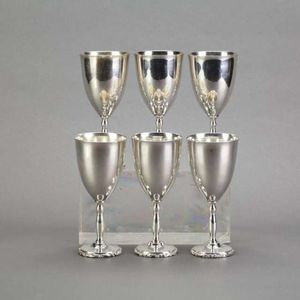 Verre à vin en métal artisanal attrayant et durable avec un matériau de longue durée et une finition élégante pour un environnement luxueux - Product Image 5