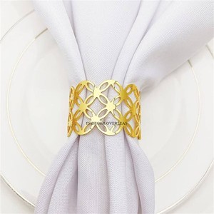 Anneau de serviette de luxe de haute qualité en métal plaqué or, aspect accrocheur, décoration de table de mariage en provenance d'Inde - Product Image 1