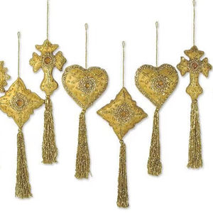 Decoración de árbol Retro de Navidad Adornos colgantes bordados de oro con borlas en forma de corazón Formas surtidas Venta a granel Hecho a mano - Product Image 1