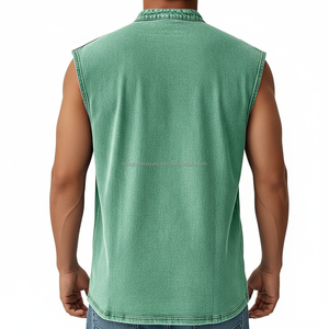 Camiseta Henley sin mangas de mezclilla para hombre, personalizada OEM, estilo vintage, verde lavado, de algodón, tipo chaleco casual con bolsillo. - Product Image 4