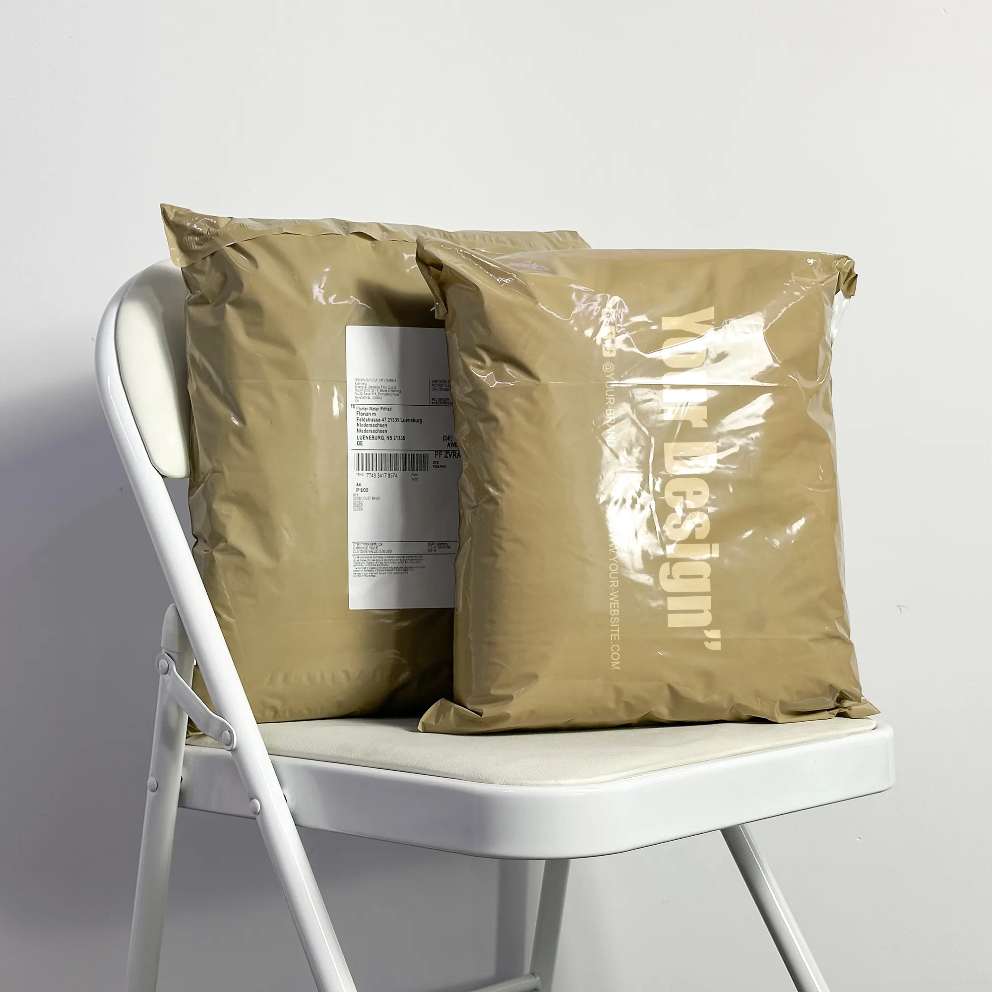 Diferentes tamaños de bolsa de correo de plástico biodegradable Sobres de envío de ropa Poly Mailer Courier Flyers Embalaje