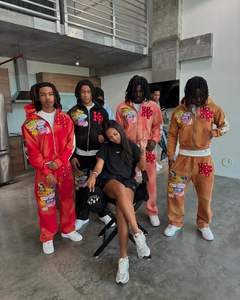 Survêtement personnalisé lavé à l'acide Tenue de jogging en coton Ensembles de vêtements d'extérieur tricotés brodés Ensemble de pantalons de survêtement et de sweat à capuche Combinaisons de survêtement vieillies - Product Image 4