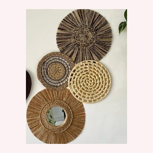Coastal Chic 2025 Rattan & Seagrass Decoración de pared Exquisita obra de arte tejida a mano para espacios elegantes para el hogar y la Oficina - Product Image 3