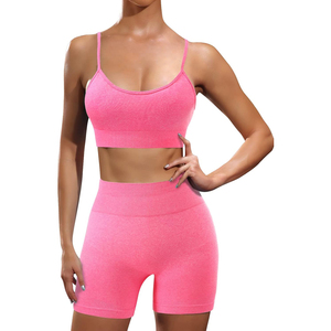 Conjunto de yoga sin costuras para mujer Leggings de cintura alta y Top corto Gymwear Traje de yoga sin costuras de 2 piezas Pantalones cortos de entrenamiento y conjunto de Sujetador deportivo - Product Image 4