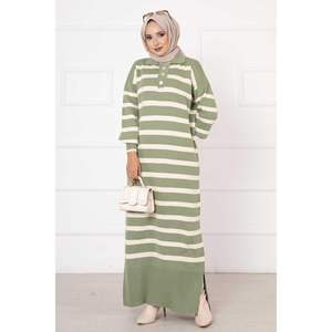 ชุดเดรสถักกระดุมมิ้นท์ - Product Image 1