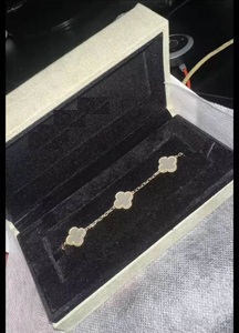 Bracelet pour femme en argent sterling 925 de haute qualité, avec diamant moissanite, feuille de trèfle, exquis, classique, porte-bonheur, cadeau de bijoux - Product Image 3