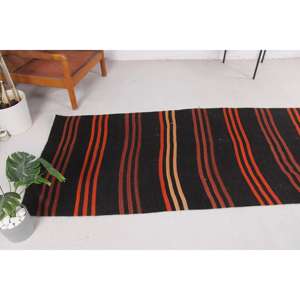 Alfombra Kilim Vintage de 3.4x11.9 pies, Alfombra Turca de Lana con Bordes Negros y Naranjas - Product Image 3