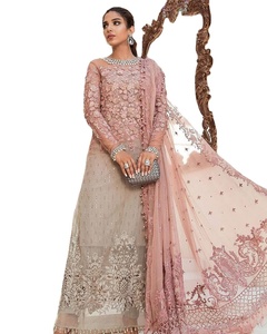 Elegante Salwar Kameez de Seda Azul Marino Bordado con Hilo Dorado y Detalles de Piedras para Mujer, Ropa de Boda India Pakistán - Product Image 5