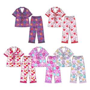 Conjuntos de Pijamas para Niños al por Mayor OEM/ODM, Lindos Conjuntos de Dos Piezas con Estampado de Corazones y Dulces, Camiseta de Manga Corta y Pantalones Largos, Ropa de Dormir para Niños - Product Image 2