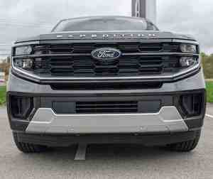 Ford Expedition Platinum 4WD Sport Utility 2025 Usado en Buenas Condiciones - Product Image 1