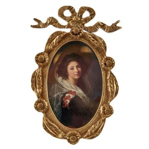 Cadre ovale décoratif en cuivre antique fait à la main en laiton avec peinture de portrait vintage ornée d'un design floral élégant - Product Image 1