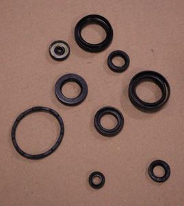 Kit de joints d'huile de fabrication indienne, pièces de qualité pour tricycles compatibles avec le modèle RE, exporté vers Haïti et la République dominicaine - Product Image 3