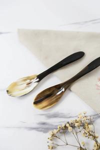 Cuchara de Cuerno de Búfalo Natural, Hecha a Mano y Pulida, Perfecta para Servir Especias, Condimentos o como Decoración de Mesa, Alta Calidad - Product Image 2