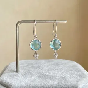 Pendientes de Topacio Azul Helado, Pequeñas Gotas de Agua, Listos para las Fiestas, Chapados en Oro, Plata de Ley 925, Piedra de Nacimiento de Diciembre, para Mujer, Diseño Frost - Product Image 2