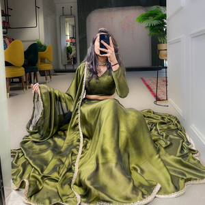 ผ้าไหม Lehenga Choli พิเศษพร้อมขอบลูกไม้ทํางานและ Rangoli ผ้าไหม Dupatta สําหรับผู้หญิงนักออกแบบอินเดีย Lehenga Choli Dupatta - Product Image 1