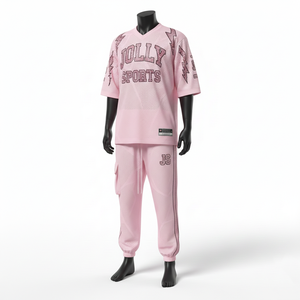 ชุดกางเกงวอร์มผู้ชายผ้าโพลีเมชเนื้อนุ่ม 240 GSM สีชมพู พร้อมเสื้อเจอร์ซีย์ผ้าตาข่ายและกางเกงขายาว  โลโก้แบบรีดร้อน - Product Image 4