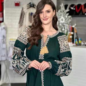 Robe hippie longue et élégante à broderie Robes de broderie ukrainienne de créateur pour femme Robes pour femme au design unique au prix de gros - Product Image 1