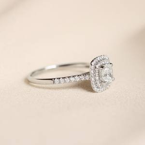 Anillo de compromiso de doble halo CZ blanco de corte princesa de 5mm en plata chapada en oro | Pave Band joyería nupcial de la boda - Product Image 2