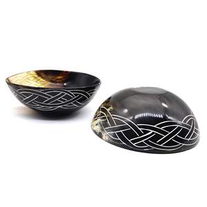 Bol en corne jetable de qualité supérieure, fait à la main, élégant, durable, design unique, couleur de corne naturelle, taille personnalisable, logo, utilisation en fête - Product Image 2