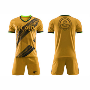 La mejor calidad, diseño personalizado, transpirable, comodidad, conjuntos de uniformes de camiseta de fútbol, servicio OEM para jóvenes, jugadores masculinos, corte automatizado - Product Image 4