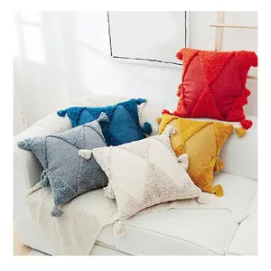 Vente chaude Boho touffeté coton taie d'oreiller décoratif géométrique Design housse de coussin avec des glands pour la décoration intérieure en gros