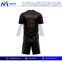 Uniformes de Fútbol al por Mayor 2026, Color Negro y Rojo, Personalizables con Impresión, Tela 100% Poliéster Transpirable, Conjuntos de Camisetas de Fútbol para Hombre