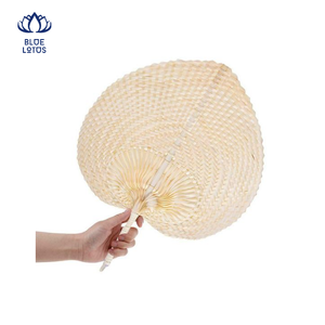 Fan de mariage en bambou du Vietnam, fans de mode de feuille de palmier, éventail de raphia, design traditionnel, mini handfan pour l'été - Product Image 1