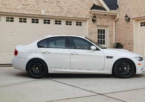 BMW M3 berline 2011 d'occasion, pack compétition, moteur V8, intérieur rouge renard, très bien équipée - Product Image 5