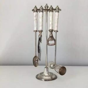 Juego de herramientas de barra de Estilo Vintage para bebidas, regalo de cumpleaños para el hogar para el marido, juego de herramientas de barra de mesa de acero inoxidable y madera de alta calidad - Product Image 5