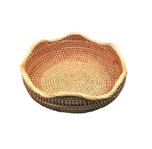 Bol de service rond en rotin rustique parfait pour les présentoirs de pièce maîtresse ou le service de pain pendant les réunions de famille - Product Image 3