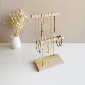 Support à bijoux à armature en métal avec base en bois naturel de qualité pour exportation, design moderne, finition dorée, taille personnalisée, usage décoratif de table - Product Image 3