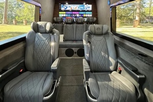 Camioneta de Conversión Mercedes-Benz Sprinter 3500 2025, Diésel, Certificada, Limpia y en Buen Estado - Product Image 2